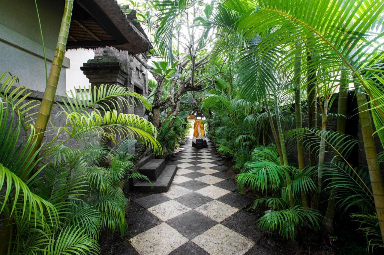 Villa Pantai Karang Sanur  Exterior photo